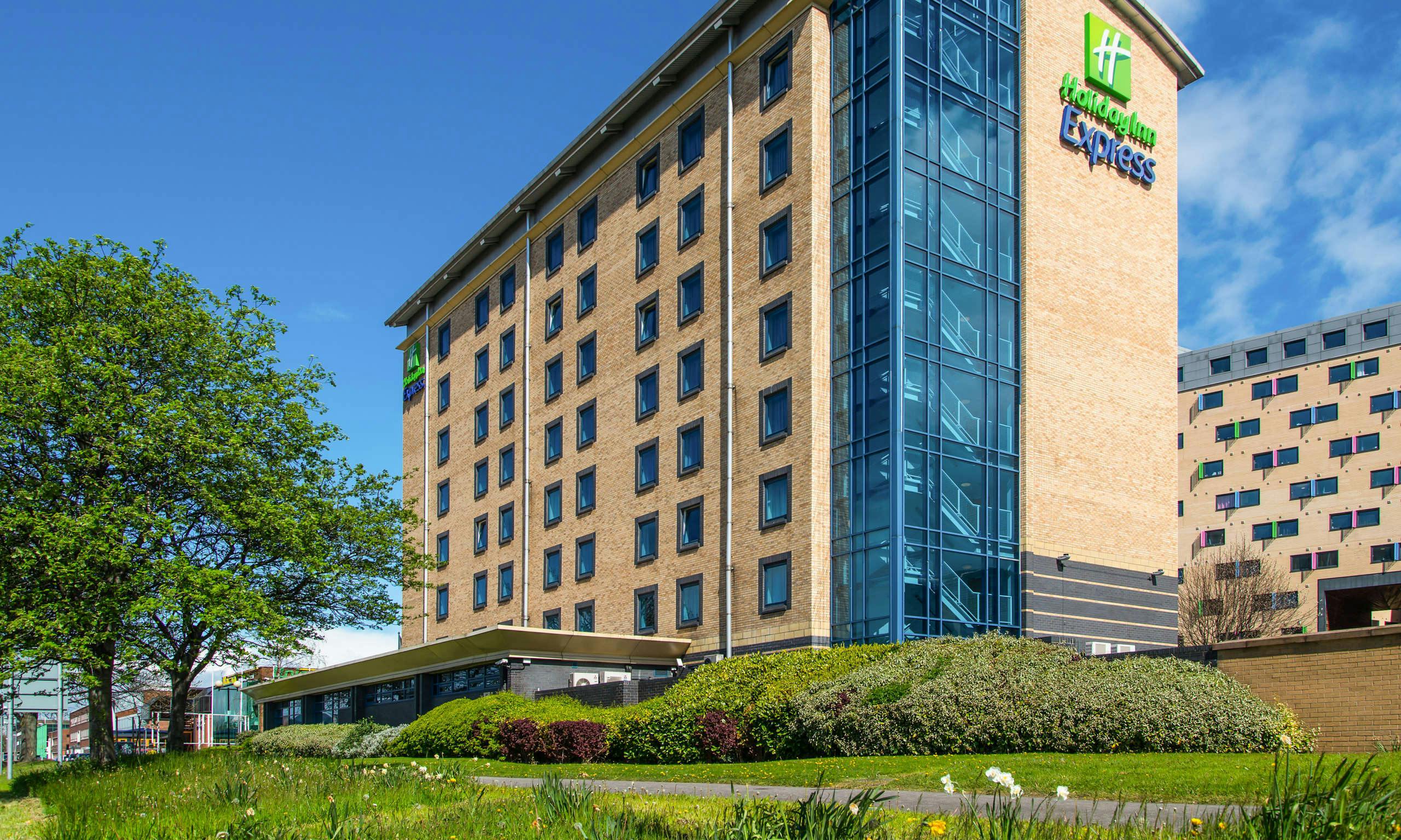 Hotel Holiday Inn Express Leeds City Centre photo 1