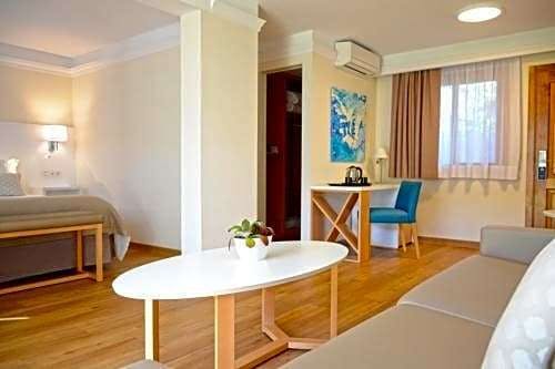 Hotel Suite Hotel Atlantis Fuerteventura Resort - All Inclusive photo 3