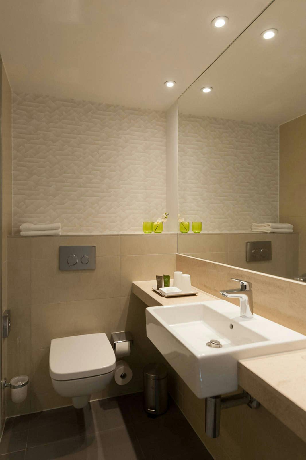 Hotel Holiday Inn Frankfurt Airport photo 3