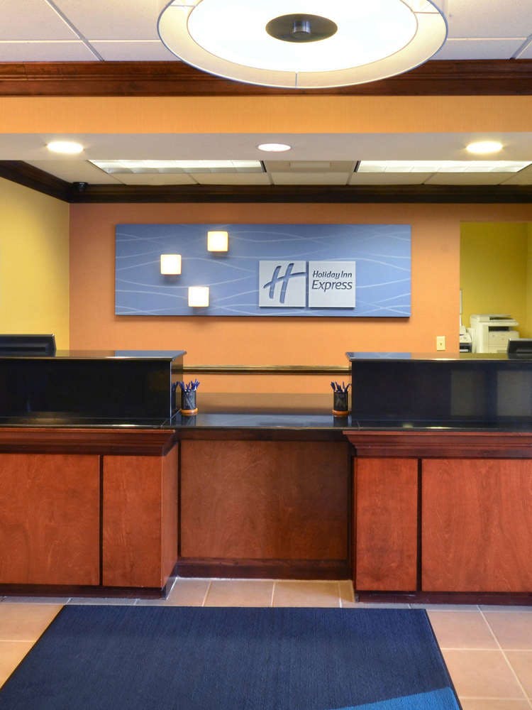 Hotel Holiday Inn Express Richmond photo 4