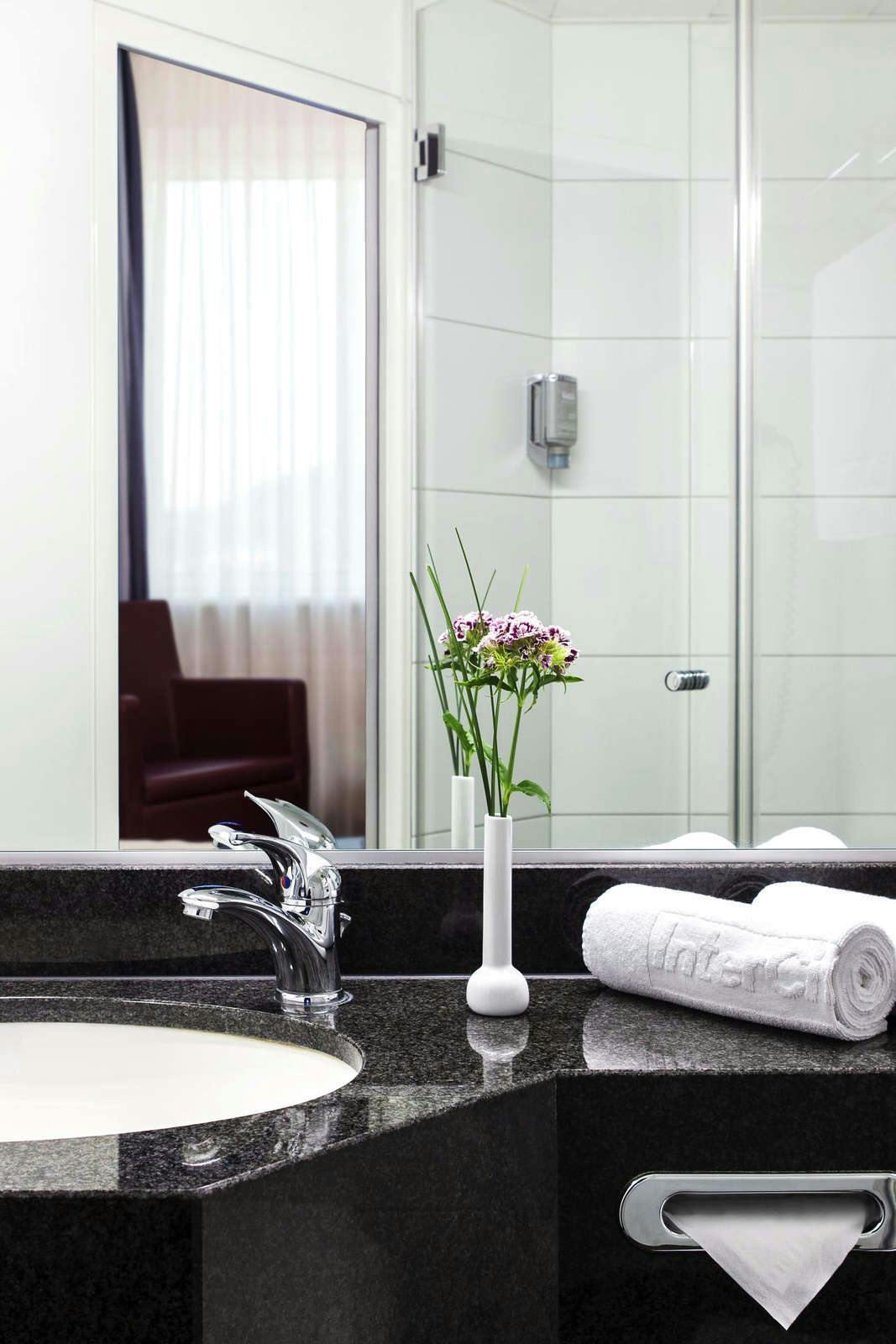 Hotel IntercityHotel Freiburg photo 3