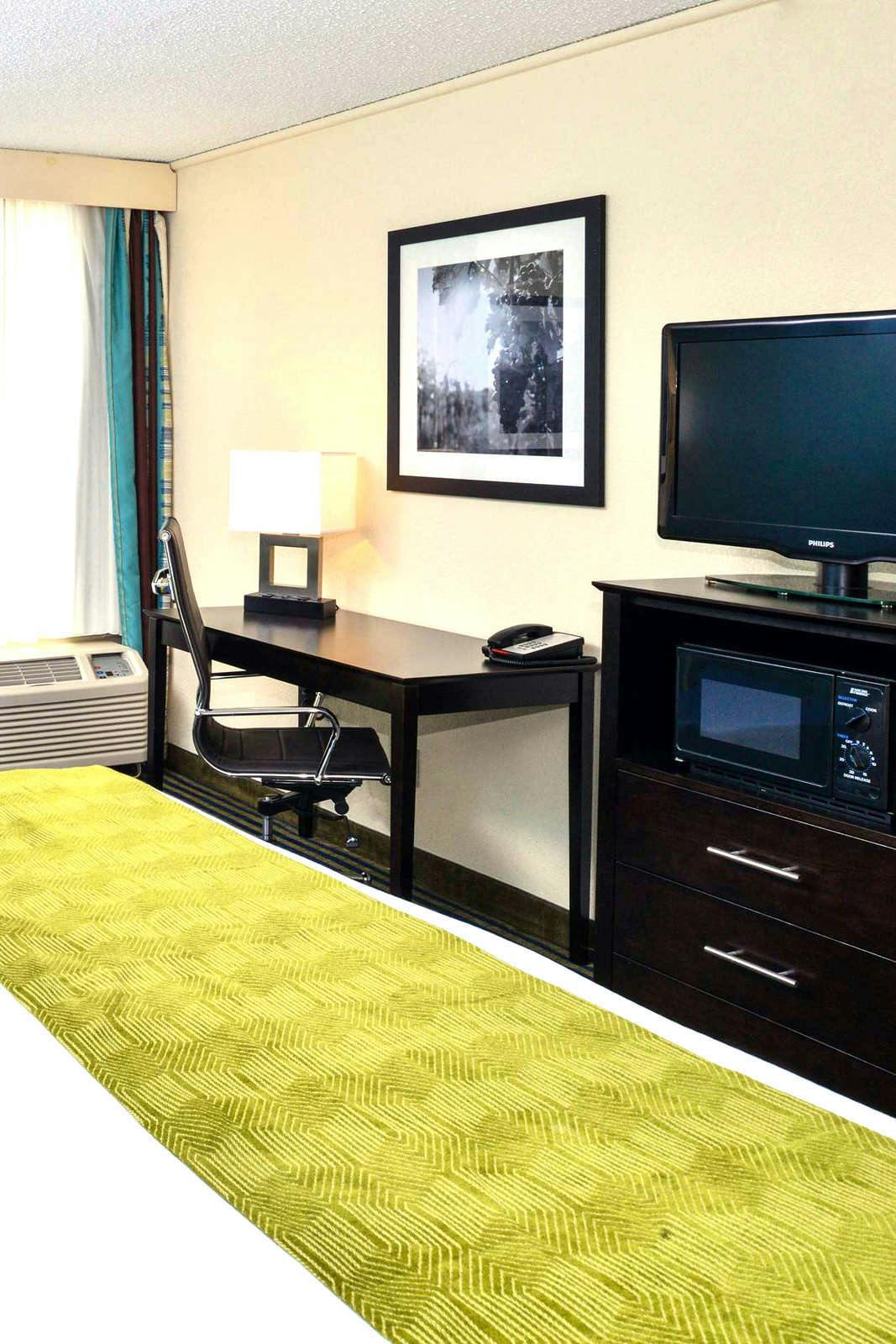 Hotel Best Western Leesburg Hotel & Conference Center photo 4