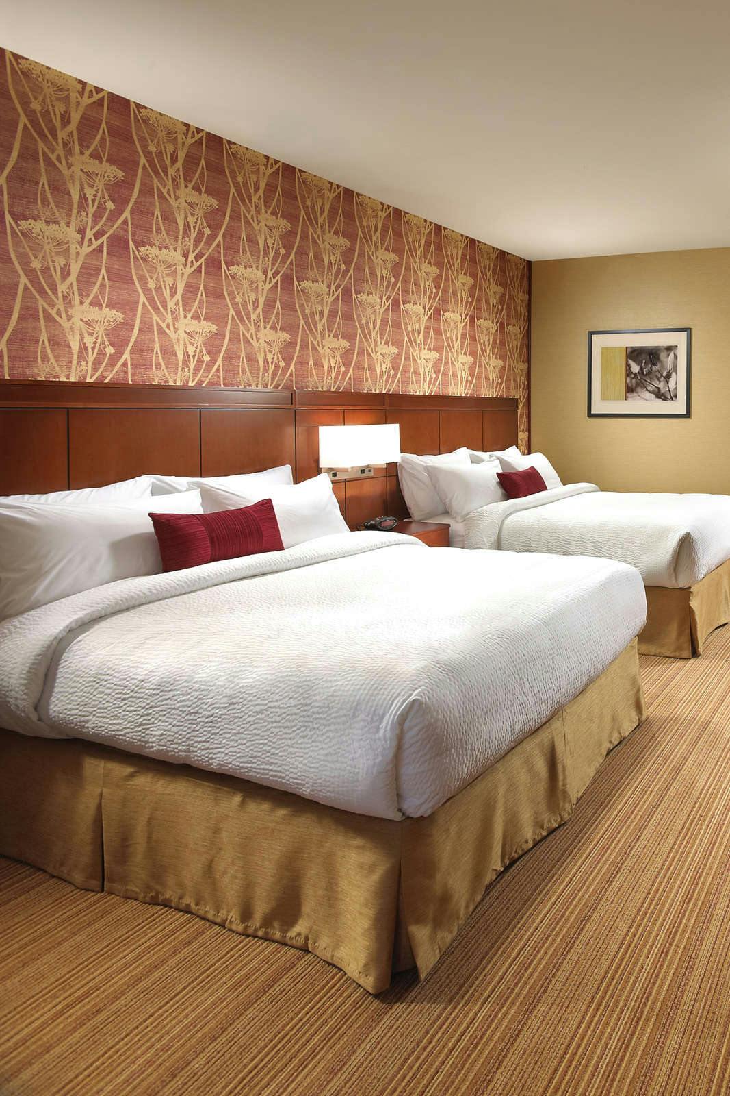 Hotel Courtyard Long Beach Airport photo 2