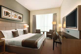 Hotel TRYP by Wyndham Abu Dhabi City Centre photo 2