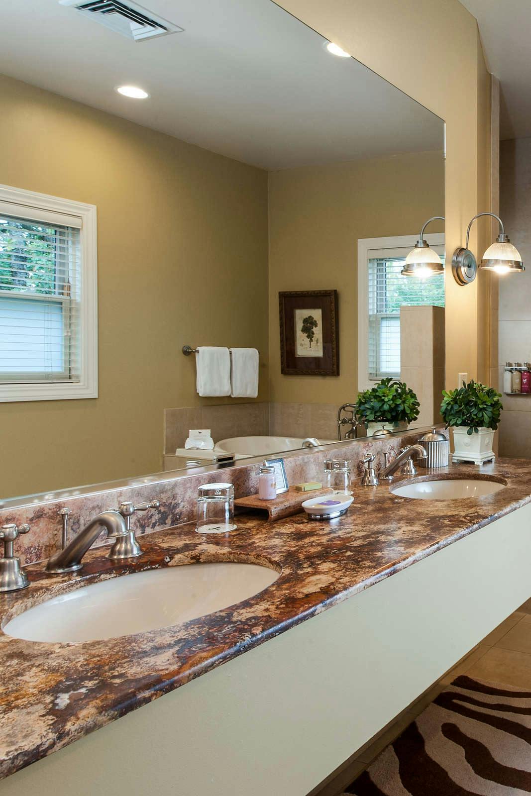 Hotel MacArthur Place - Deluxe King Suite photo 5