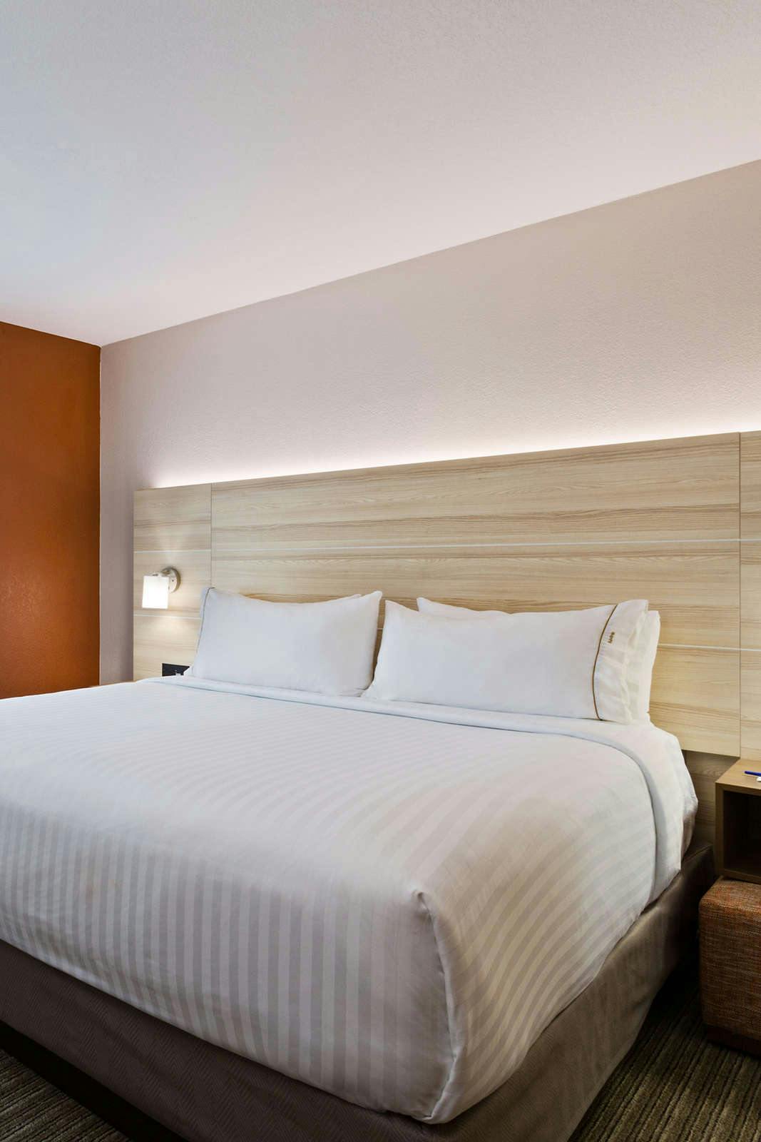 Hotel Holiday Inn Express Hotel & Suites Tavares photo 4