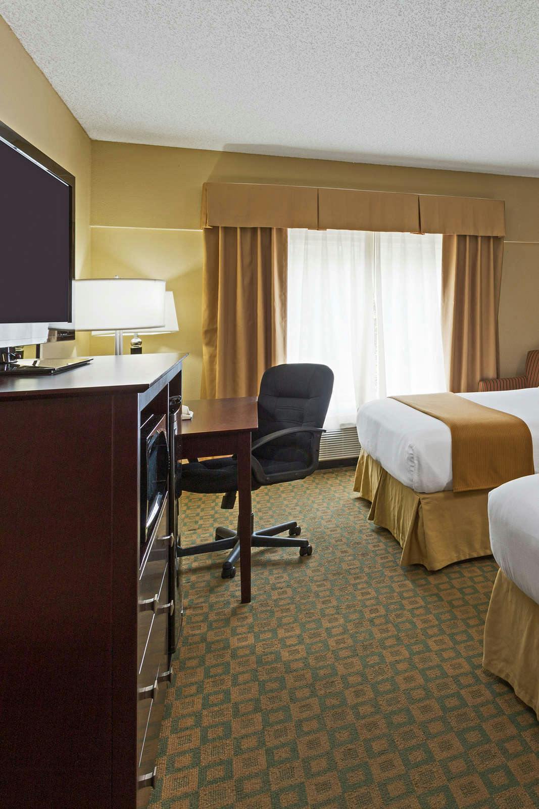 Hotel Holiday Inn Express Hotel & Suites Tavares photo 5