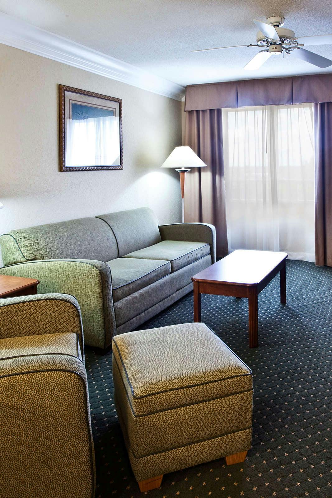 Hotel Holiday Inn Fort Lauderdale Airport photo 4
