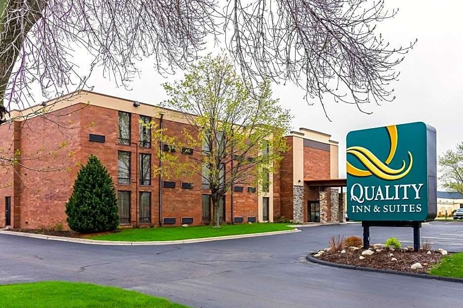 Quality Inn & Suites Arden Hills - Saint Paul North
