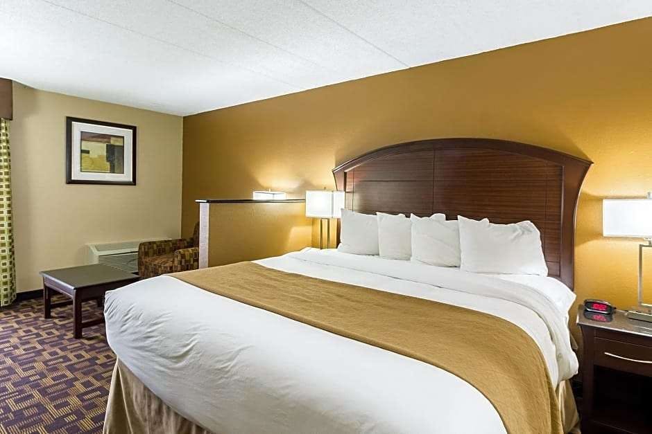 Hotel Quality Inn & Suites Arden Hills - Saint Paul North photo 5