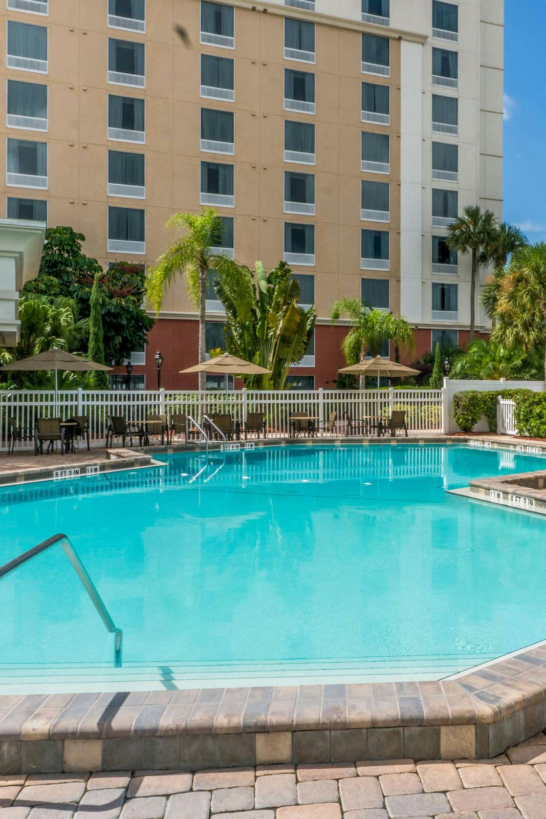 Hotel Holiday Inn & Suites Universal photo 1