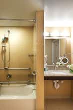 Hotel Crowne Plaza Woburn photo 4