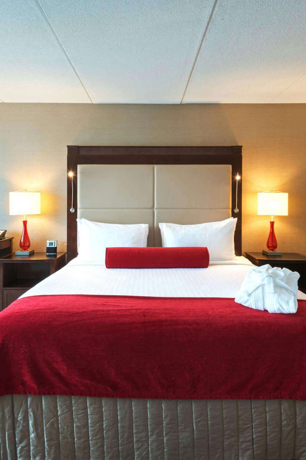 Hotel Crowne Plaza Woburn photo 1