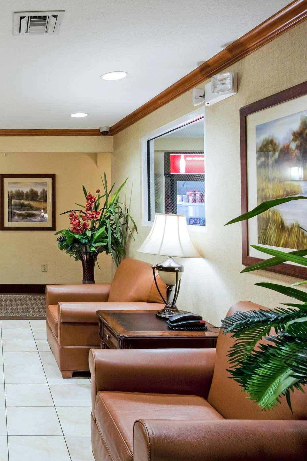 Hotel Candlewood Suites Fort Lauderdale Airport photo 4