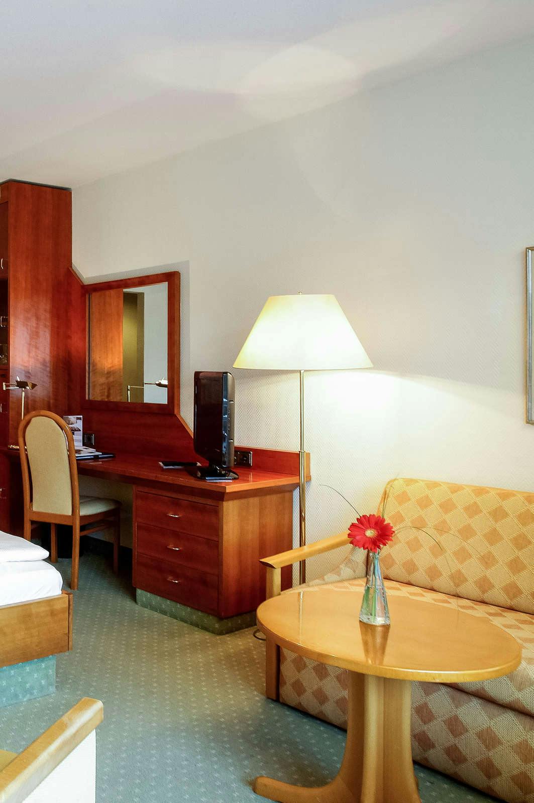 Hotel Dorint Seehotel & Resort Bitburg/ Südeifel photo 3