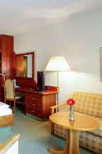 Hotel Dorint Seehotel & Resort Bitburg/ Südeifel photo 3
