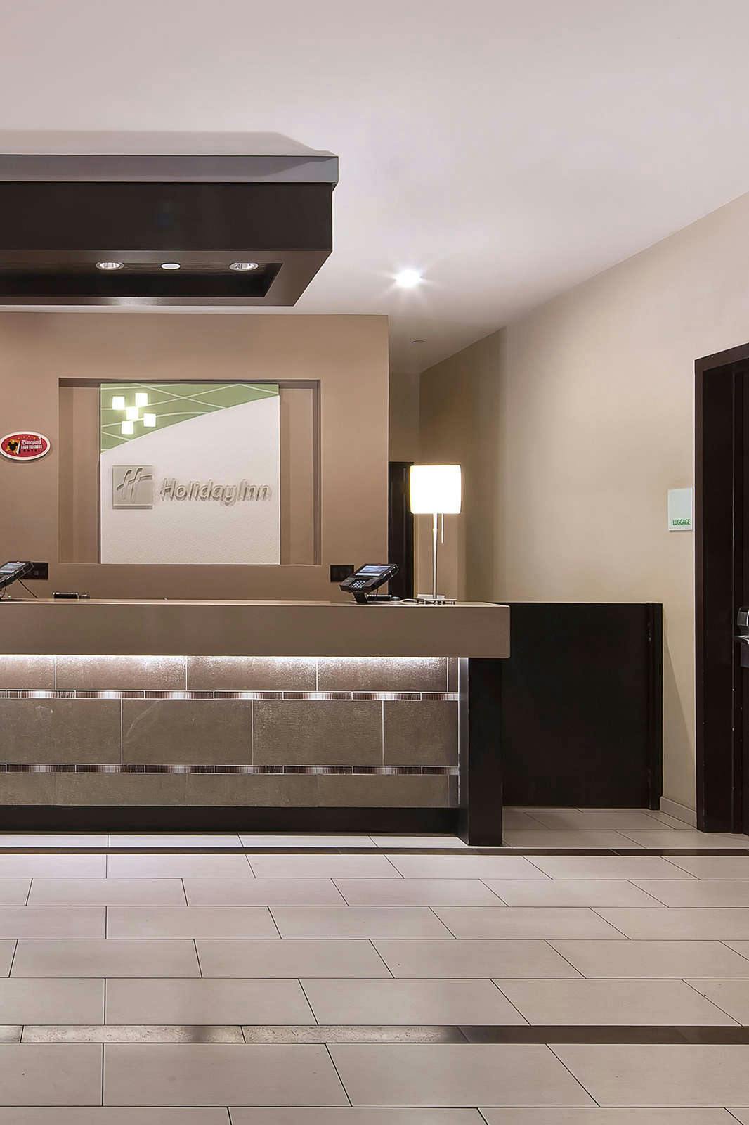 Hotel Holiday Inn Hotel & Suites Anaheim photo 5