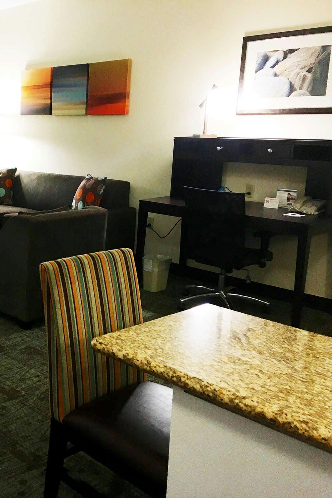 Hotel Staybridge Suites Lake Forest photo 3