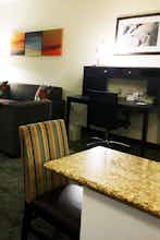 Hotel Staybridge Suites Lake Forest photo 3