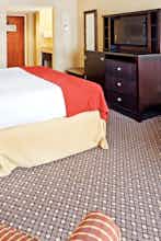 Hotel Holiday Inn Express Saugus photo 5
