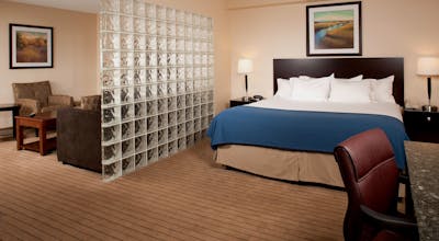 Holiday Inn Express Waltham