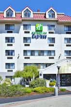 Hotel Holiday Inn Express Waltham photo 1