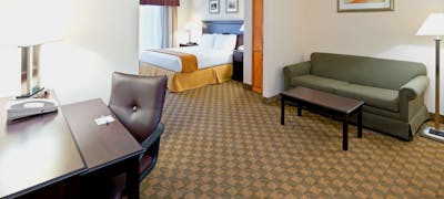 Holiday Inn Express & Suites Carneys Point - Pennsville, an IHG Hotel