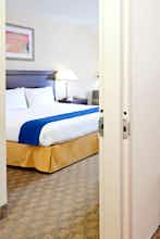 Hotel Holiday Inn Express & Suites Carneys Point - Pennsville, an IHG Hotel photo 1