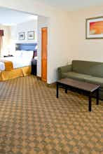 Hotel Holiday Inn Express & Suites Carneys Point - Pennsville, an IHG Hotel photo 5