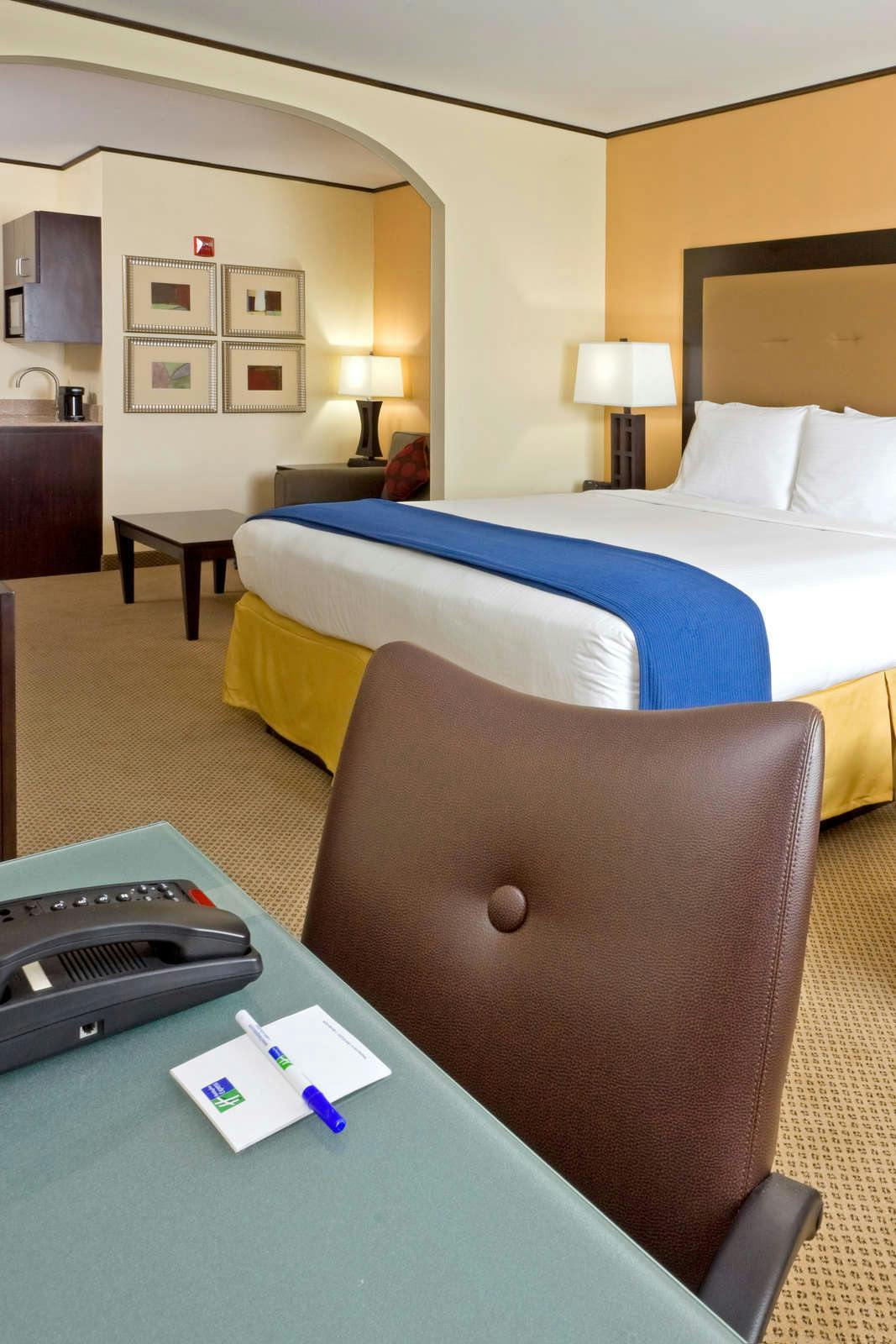 Hotel Holiday Inn Express Hotel & Suites Absecon Atlantic City Area photo 1