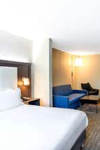 Hotel Holiday Inn Express Hotel & Suites Marlboro photo 1