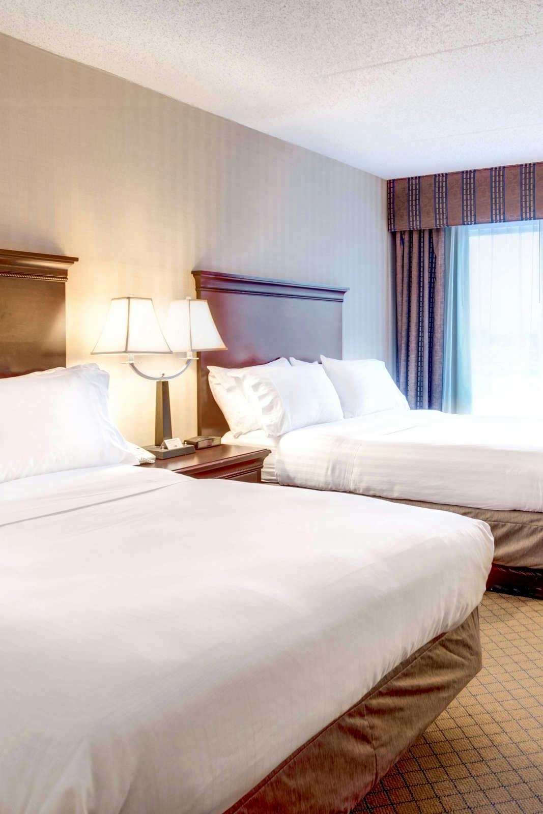 Hotel Holiday Inn Express Hotel & Suites West Long Branch photo 3