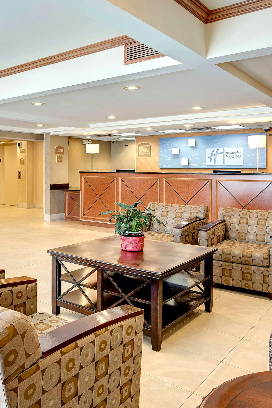 Hotel Holiday Inn Express Hotel & Suites West Long Branch photo 5