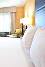 Hotel Holiday Inn Express Hotel & Suites Wilmington Newark photo 2