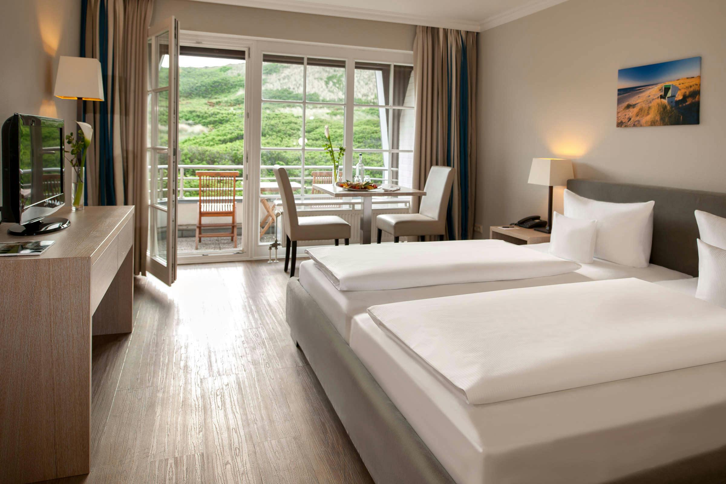 Hotel Dorint Strandresort & Spa Westerland/Sylt photo 2