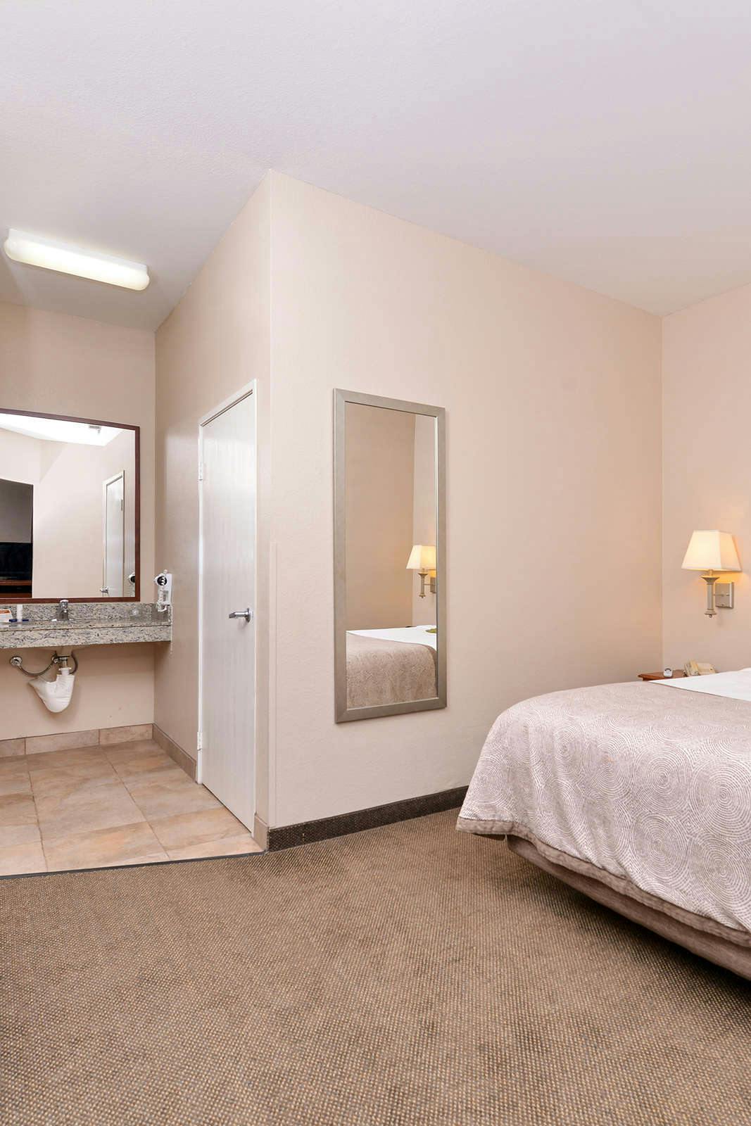 Hotel Candlewood Suites SAN DIEGO photo 4