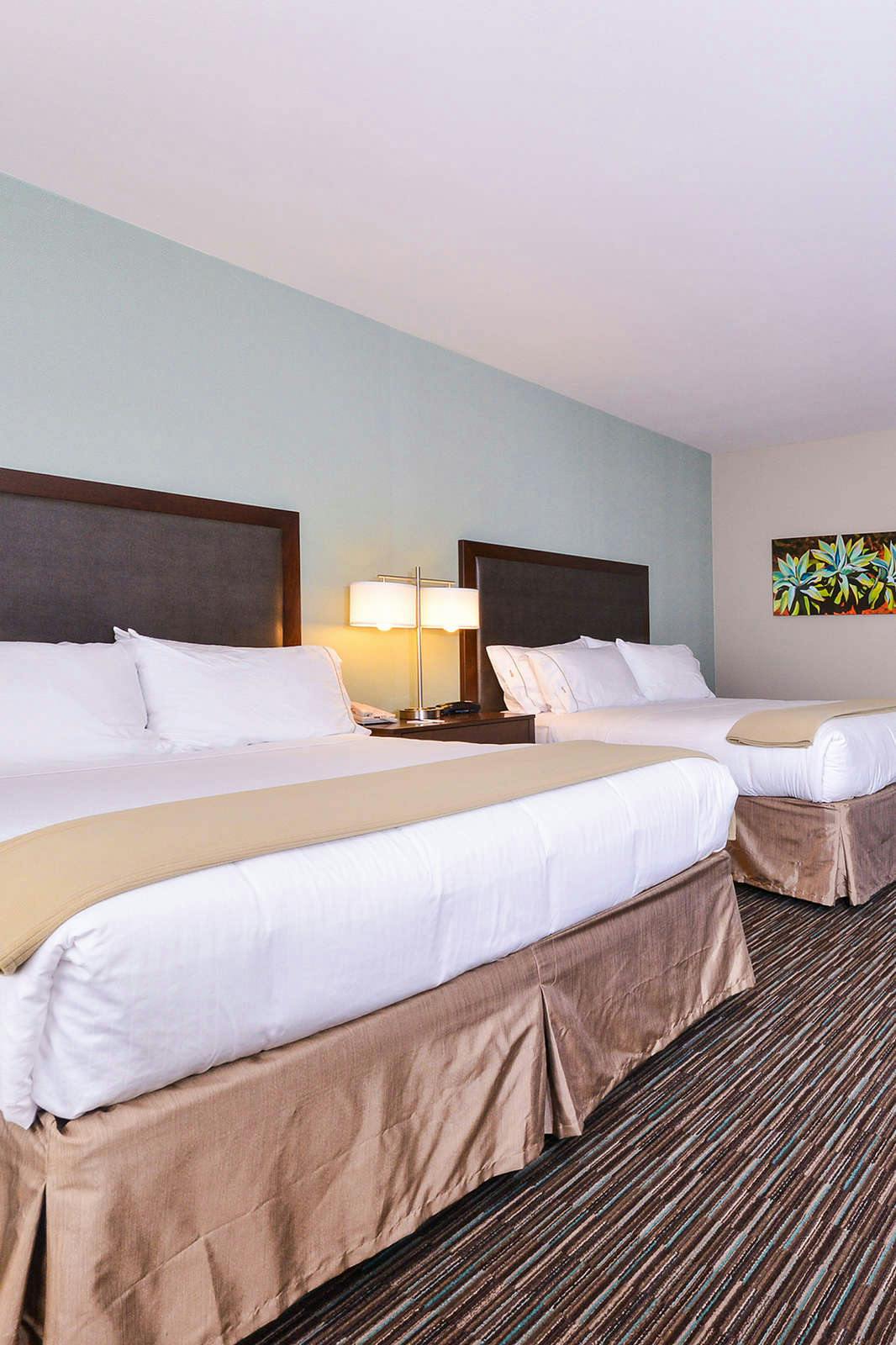 Holiday Inn Express Suites Indio Palm Desert Indian Springs