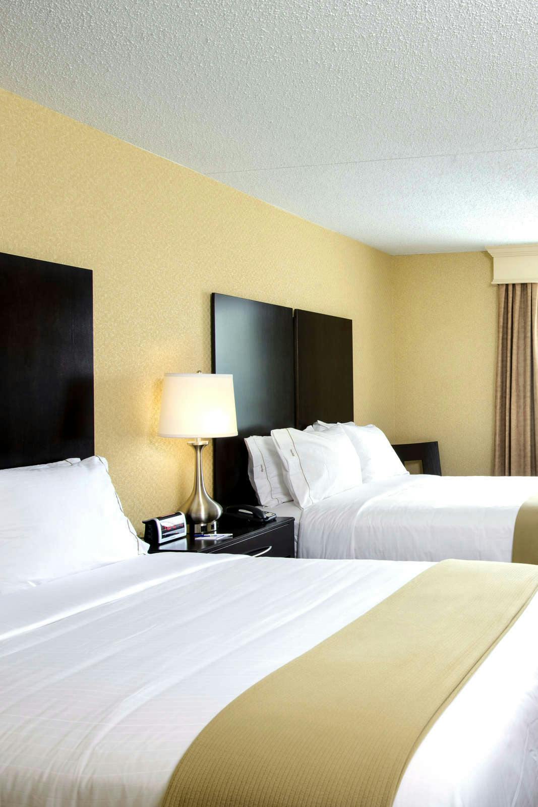 Hotel Holiday Inn Express Philadelphia Penn's Landing photo 2