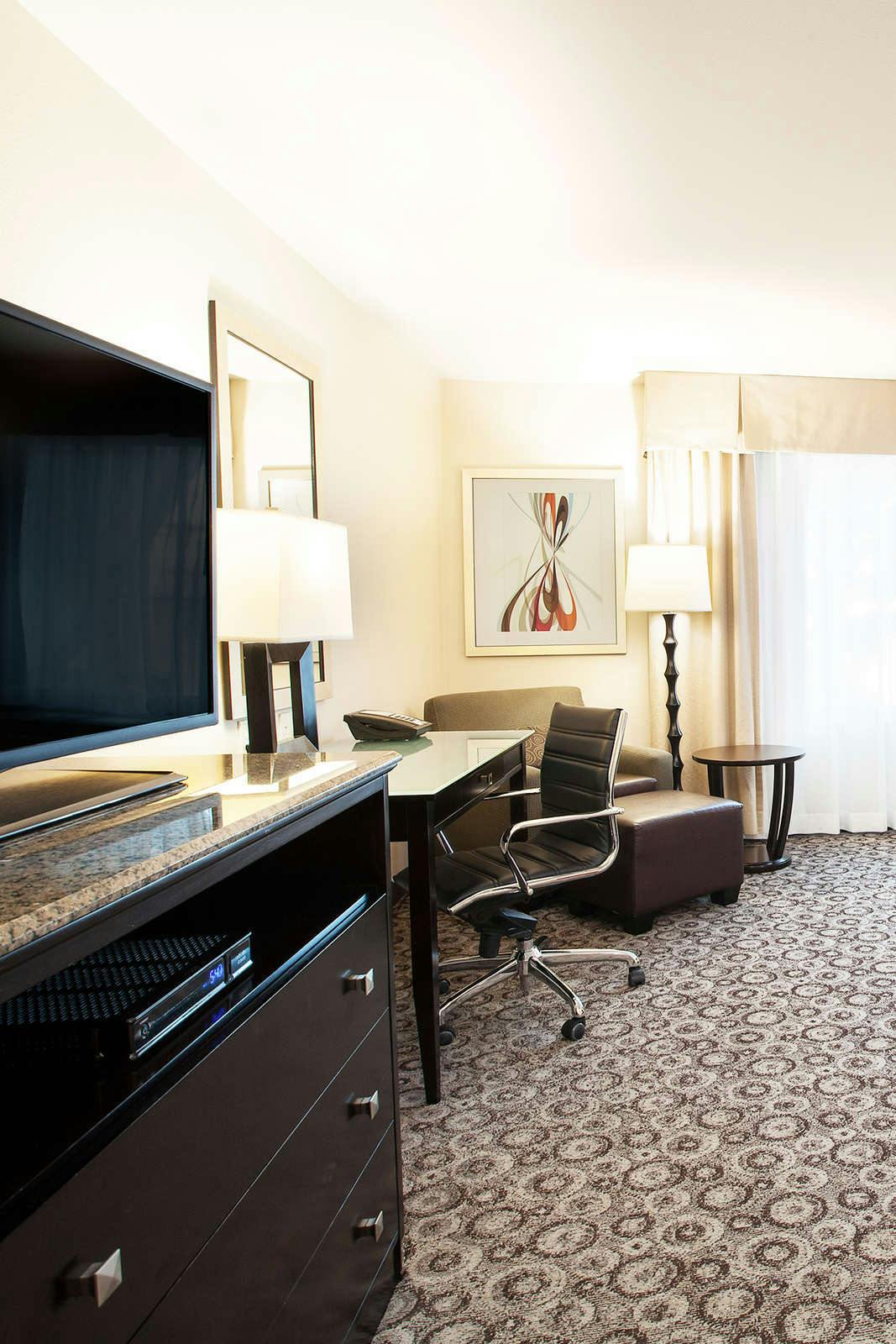 Hotel Holiday Inn Oceanside photo 3