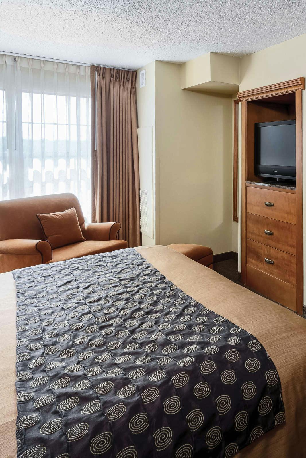 Hotel The ClubHouse Inn & Suites Sioux Falls photo 5