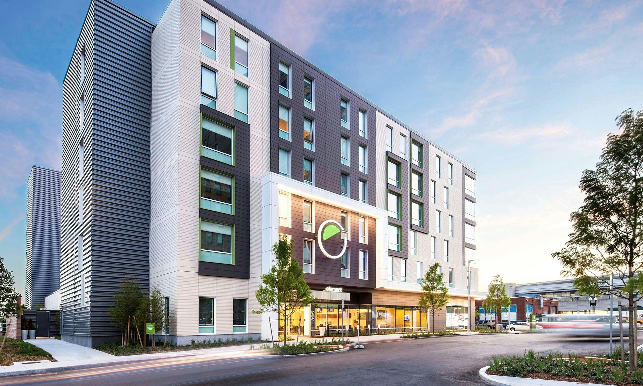 Element Boston Seaport Hotel