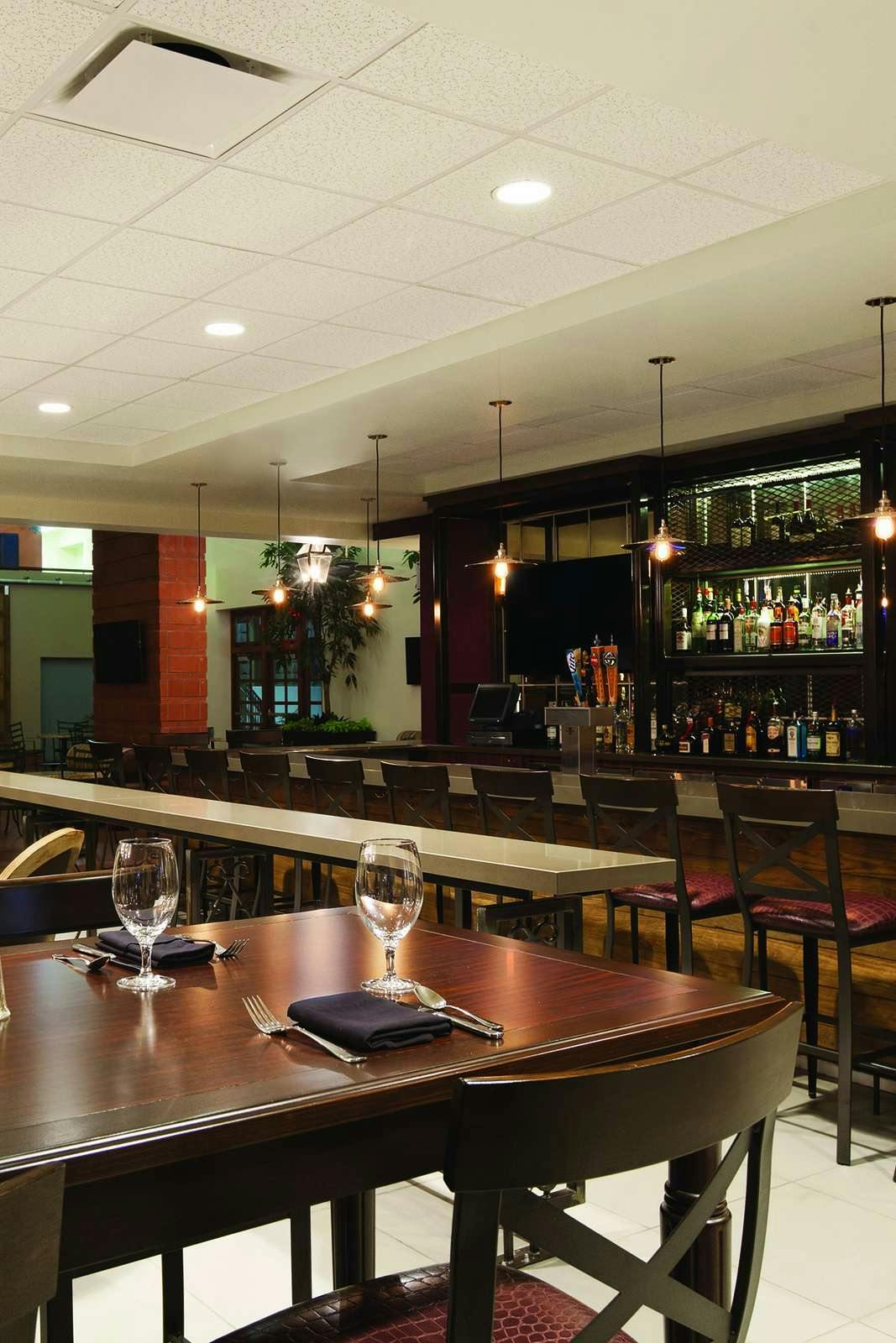 Hotel Embassy Suites by Hilton New Orleans Convention Center photo 5