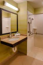Hotel Holiday Inn Express Hotel & Suites Red Bluff photo 4