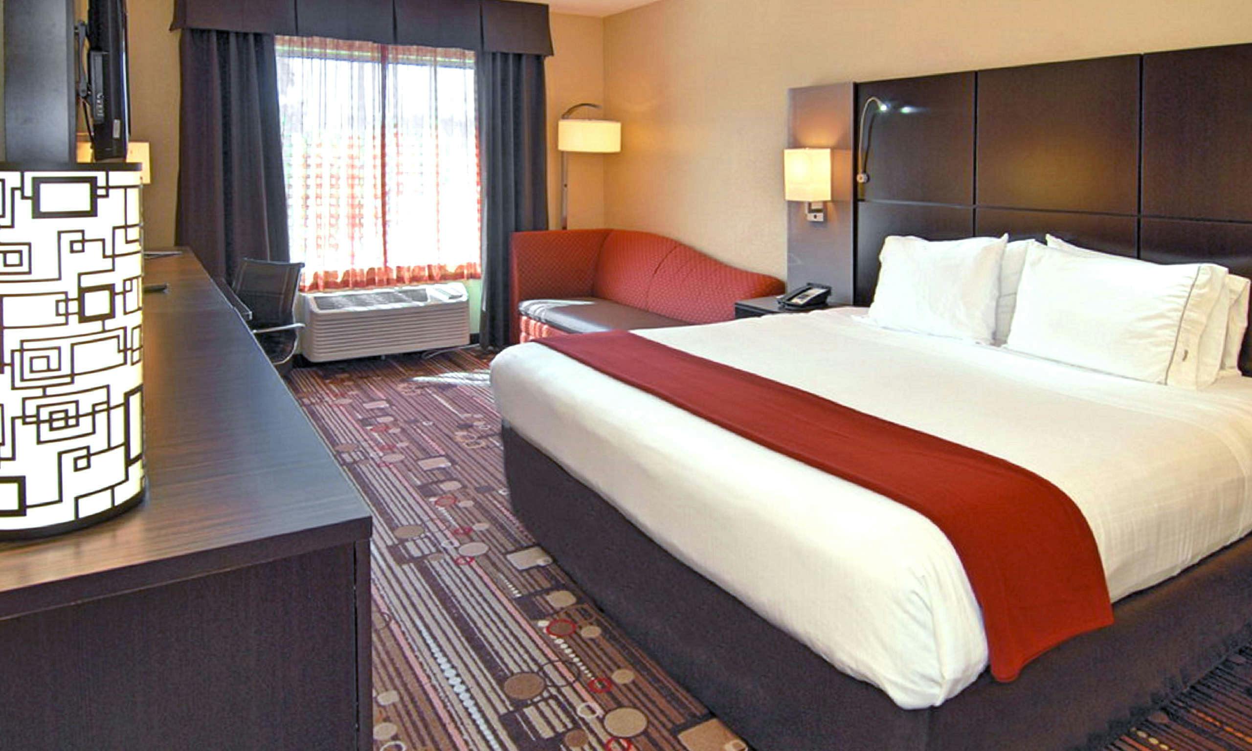 Holiday Inn Express Hotel & Suites Fort Lauderdale Airport South