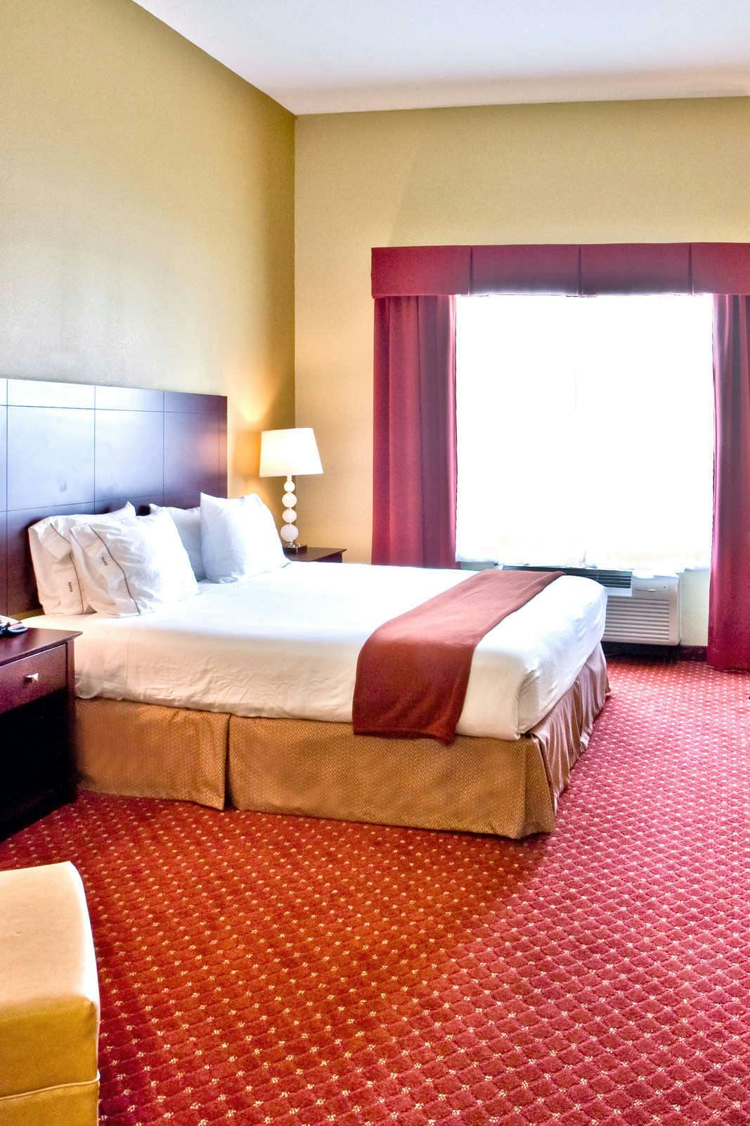 Hotel Holiday Inn Express Hotel & Suites Davenport photo 2