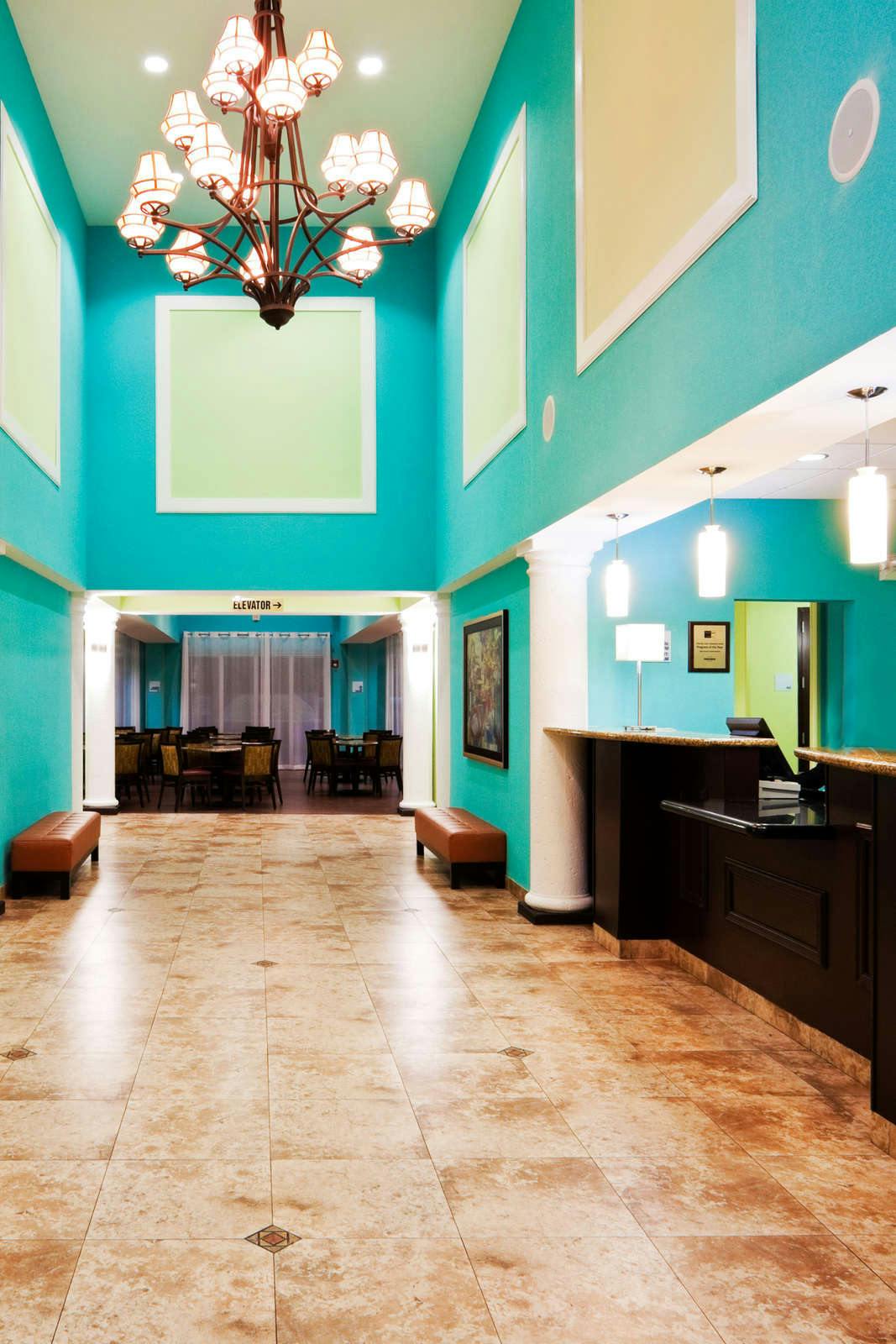 Hotel Holiday Inn Express Hotel & Suites Fort Lauderdale Airport photo 5