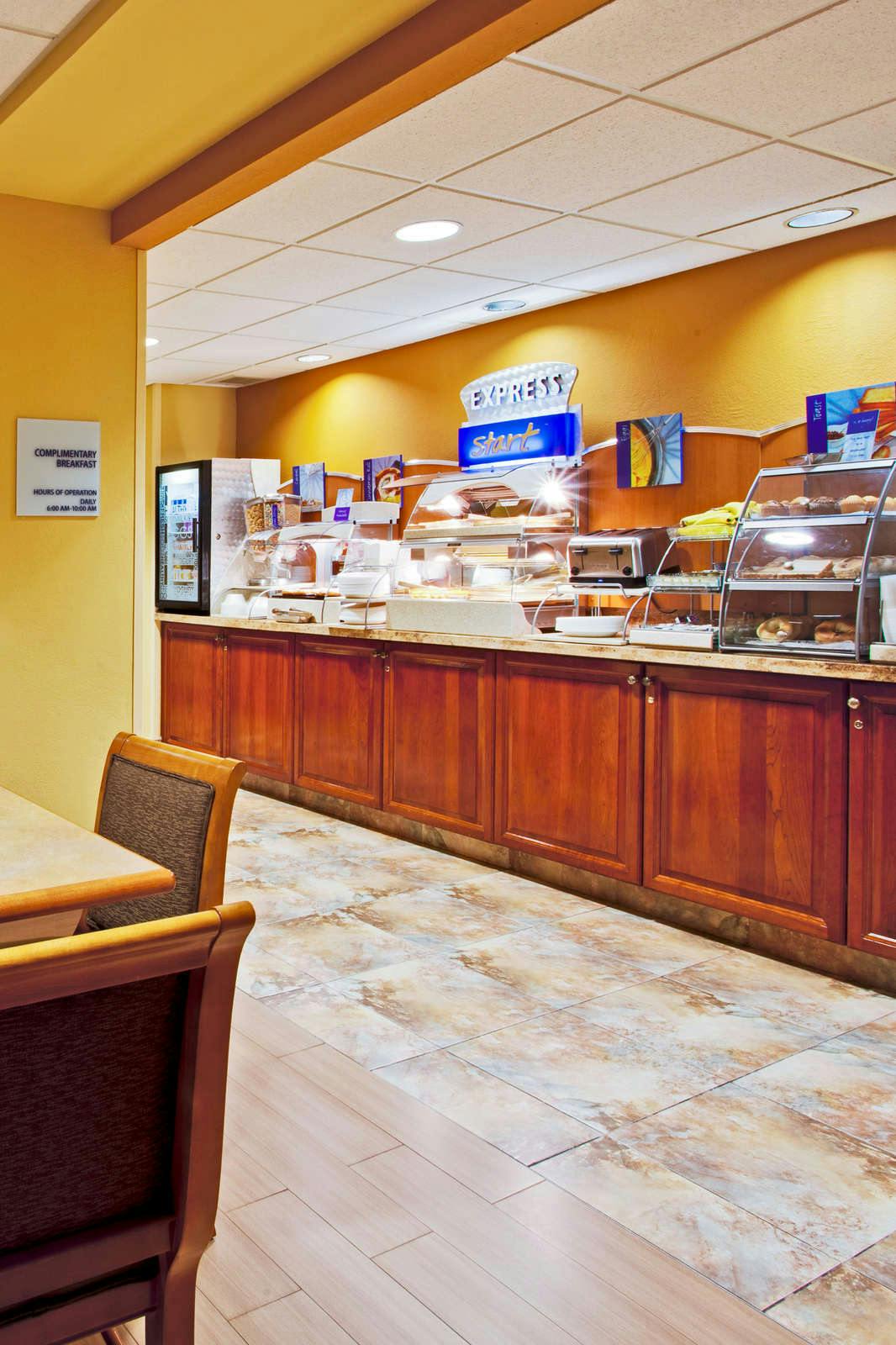 Hotel Holiday Inn Express Hotel & Suites Fort Lauderdale Airport West photo 5