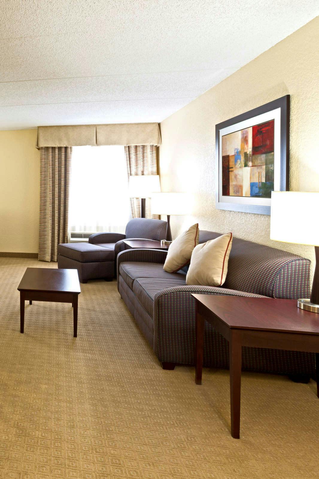 Hotel Holiday Inn Express Hotel & Suites Fort Lauderdale Executive Airport photo 3