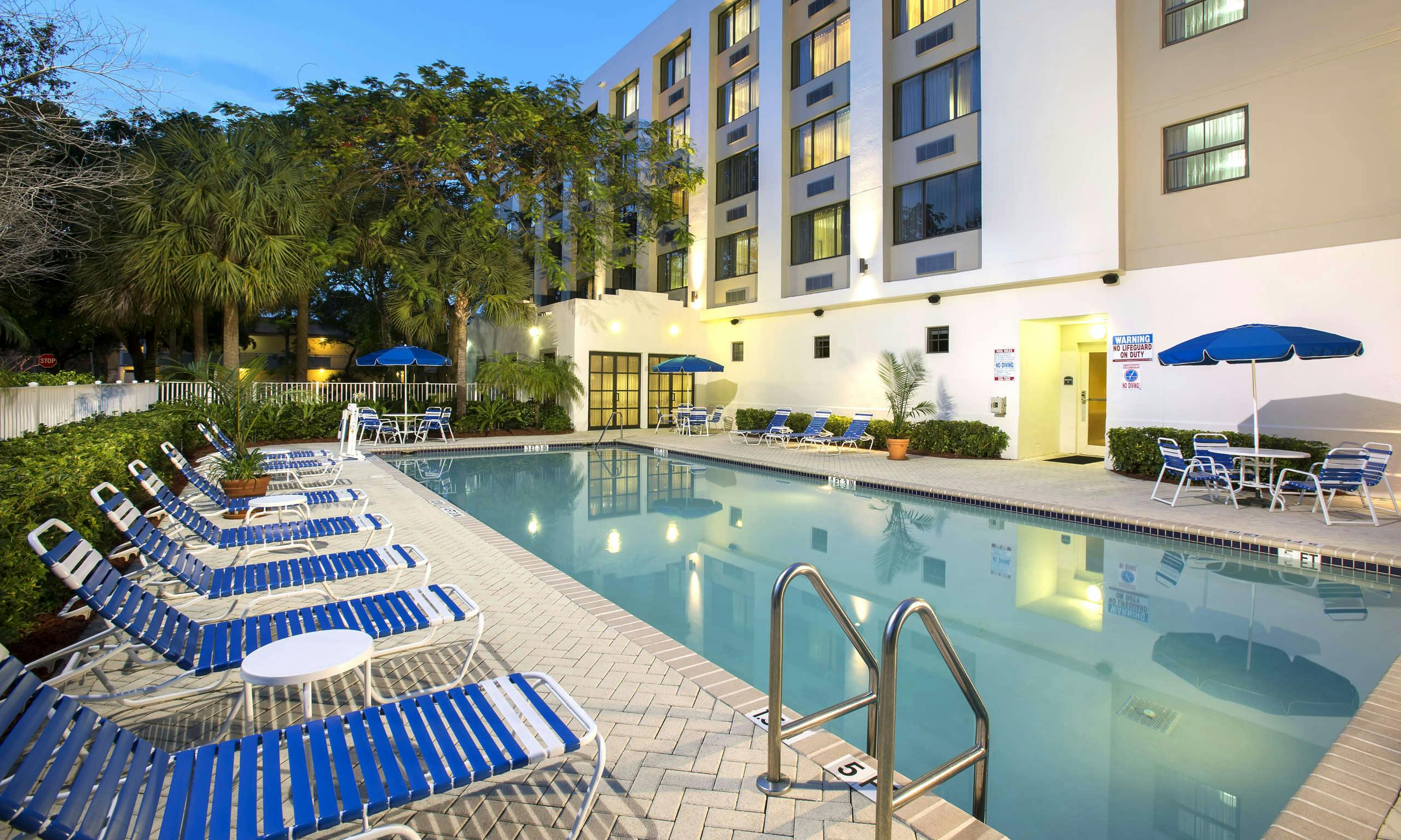 Holiday Inn Express Hotel & Suites Fort Lauderdale Plantation