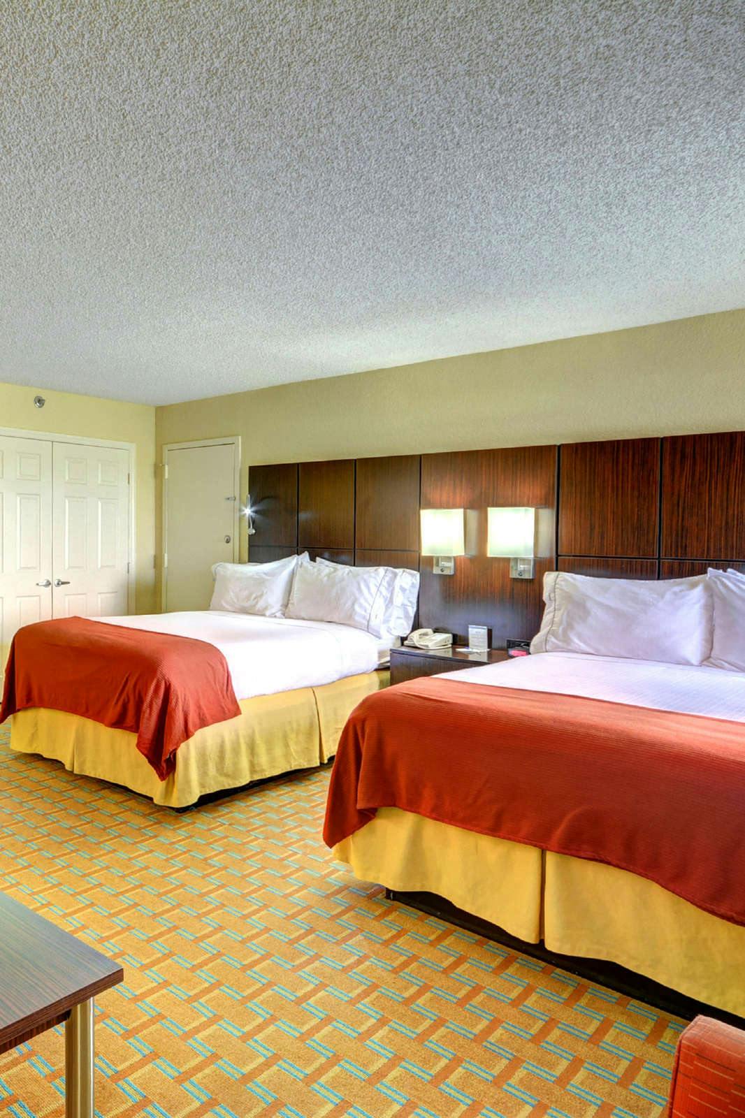 Hotel Holiday Inn Express Hotel & Suites Fort Lauderdale Plantation photo 2